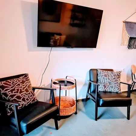 Anasa House Apartmán *